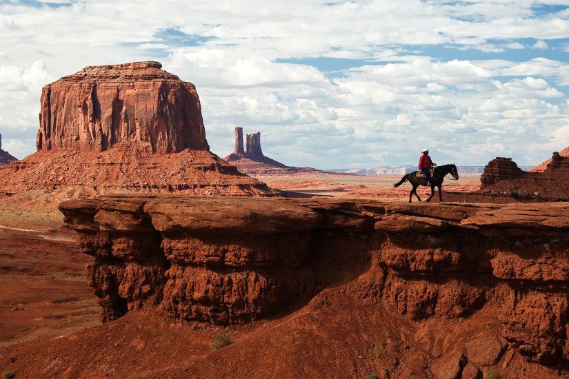 Wild West Monument Valley, Utah – Arizona – cowboy on his horse