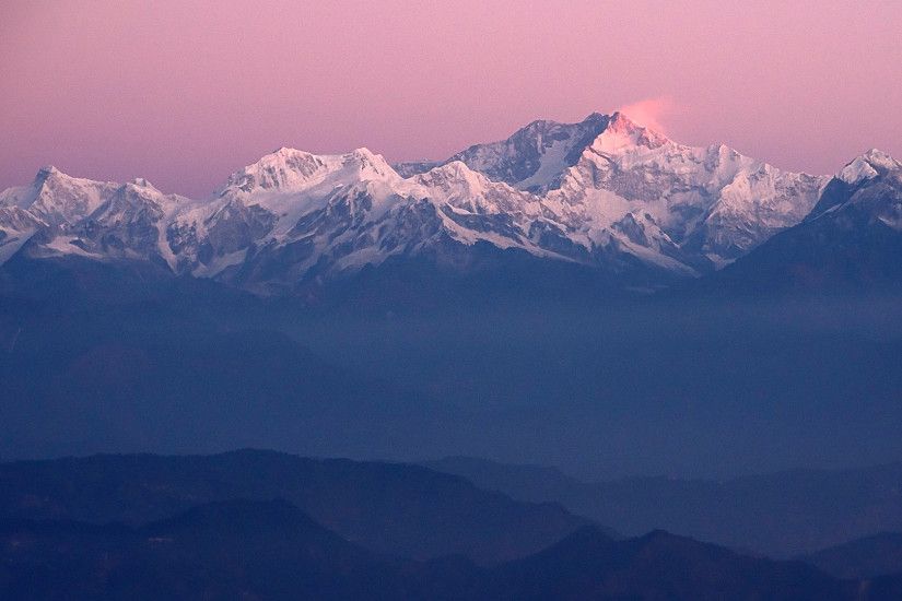 File:Magnificent-kanchanjhunga-mountain-range-in-nepal-.jpg