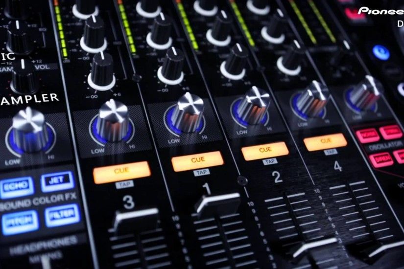 Pioneer DDJ SZ Serato DJ Controller 2014