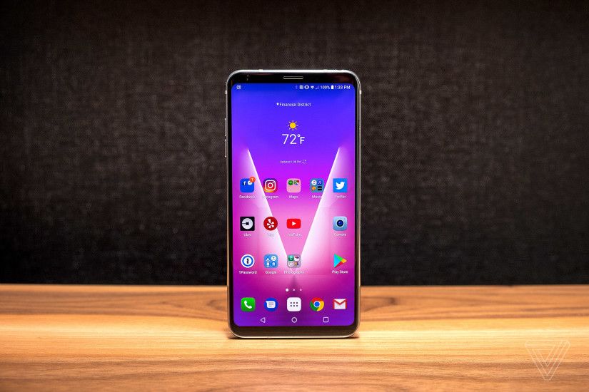 The LG V30 is coming to US carriers starting October 5th
