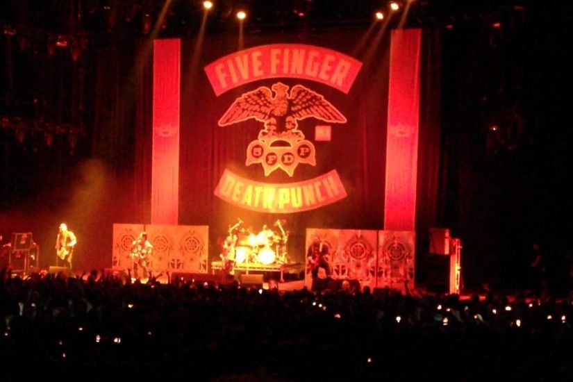 Five Finger Death Punch - Burn MF Live in Oslo Spectrum 9 nov 2013 HD 1080p