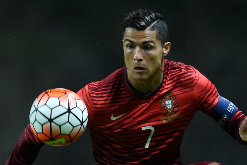 Ronaldo: I'm a striker now