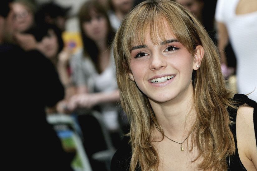 Emma Watson HD Smile Wide Screen