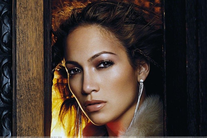 Jennifer Lopez Looking Outside Window Face Closeup