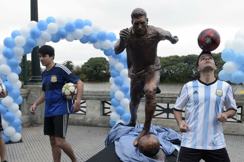 Diego Maradona makes plea to Lionel Messi not to retire