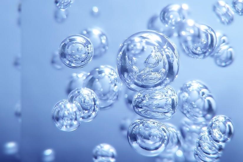 Ball Water Macro Wallpaper Image.