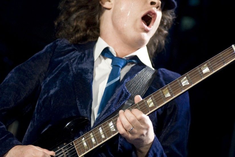 Preview wallpaper ac dc, angus young, guitarist, performance 2048x2048