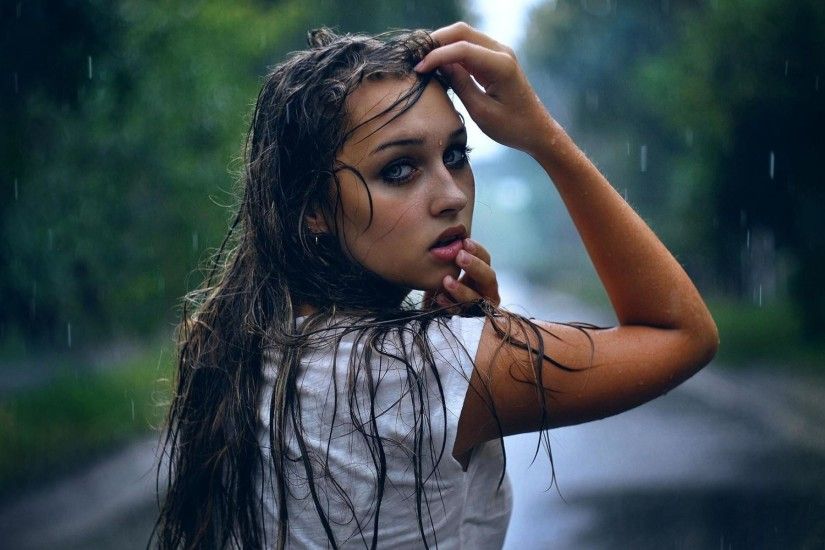 HD girl, face, rain, glance, brunette Wallpaper