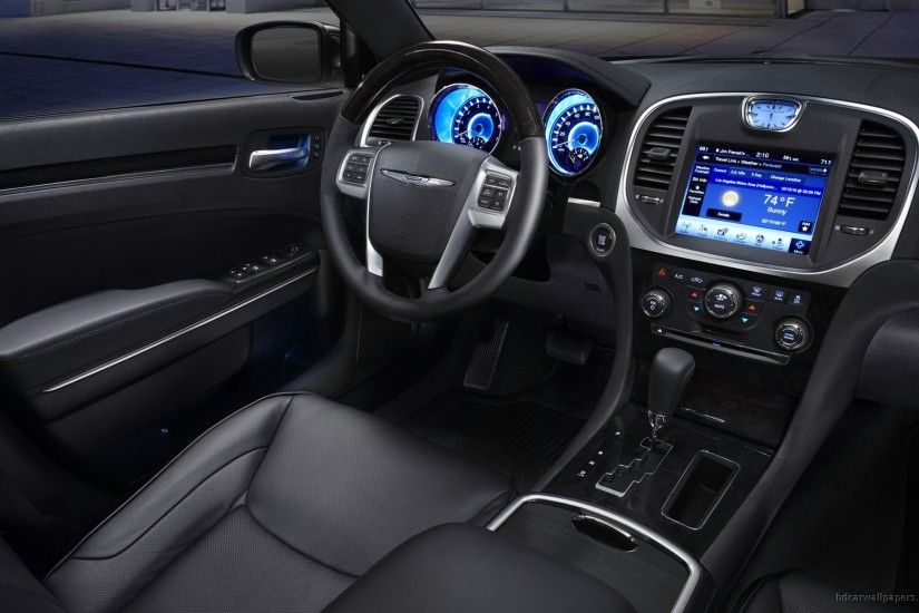 2011 Chrysler 300 Interior