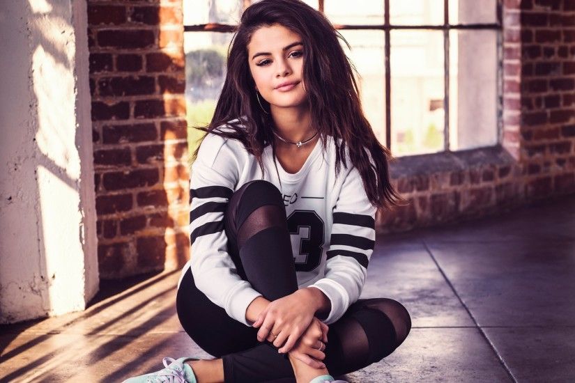 Selena Gomez Adidas Neo 2015