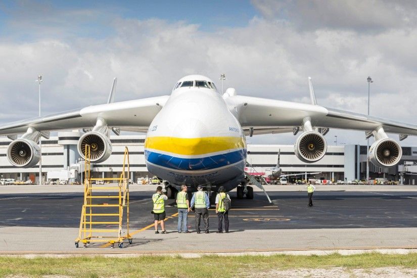 ... Antonov An-225: Rare flight for world's biggest plane | CNN Travel ...