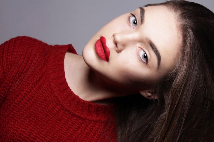 Sweater Red Lips Girl Fashion