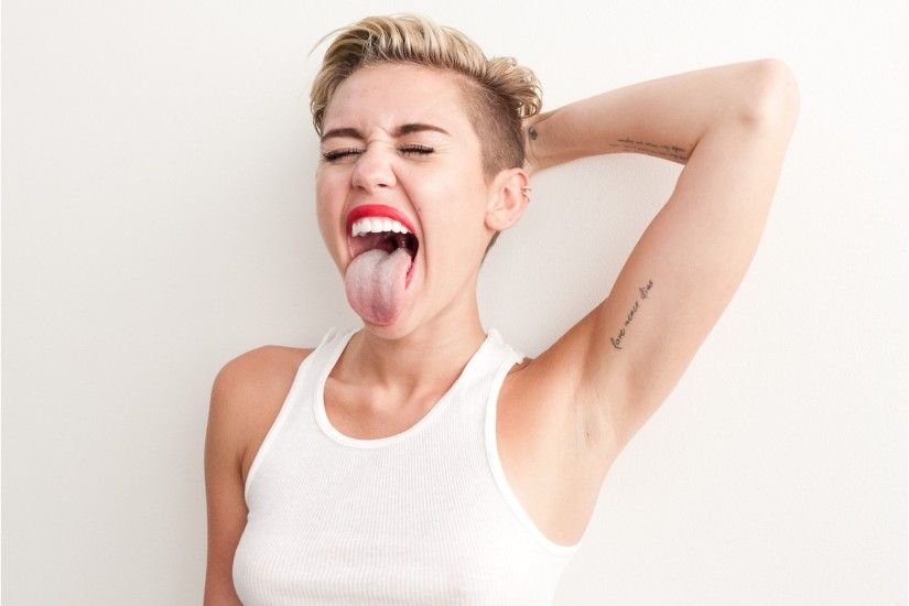 Female Celebrity 2016 Miley Cyrus 4K Wallpaper