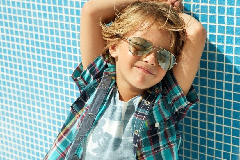 3840x2160 Wallpaper child, stylish, sunglasses, cute, boy