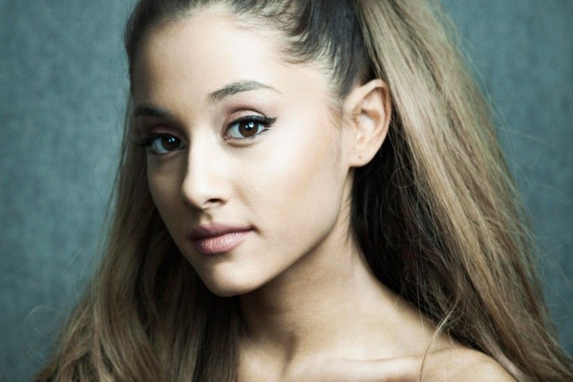 Celebrities / Ariana Grande Wallpaper
