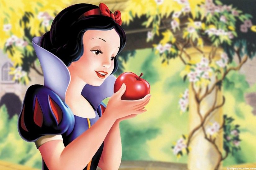 HD Disney Princess Snow White Holding Poisoned Apple Wallpaper