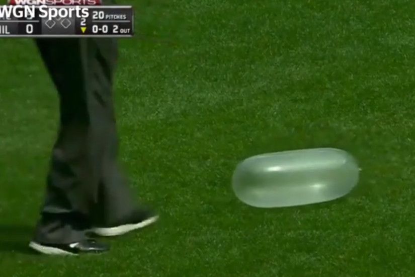 Condom balloon stops play at Chicago Cubs and Milwaukee Brewers MLB match |  The Independent