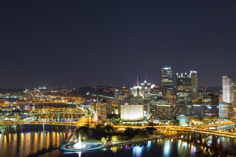 Pittsburgh nightime nightlife live wallpaper of sky scrapers and bridges ...