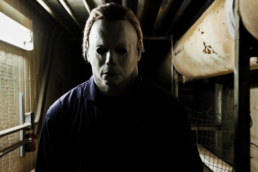 Michael Myers Scare Prank Brings Halloween Early - Horror Movie ... Michael  Myers Scare Prank Brings Halloween Early Horror Movie
