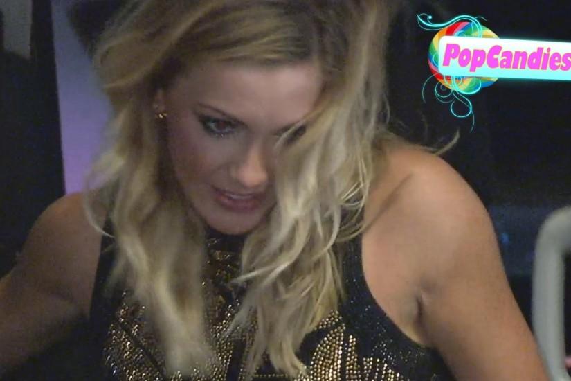 Katie Cassidy & Emily Bett Rickards enter After Party for 2015 Comic Con SD  - YouTube