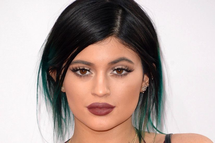 Kylie Jenner Lips 3840x2160 wallpaper