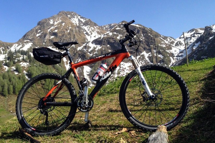 4K HD Wallpaper: KTM Professional Mountain Bike