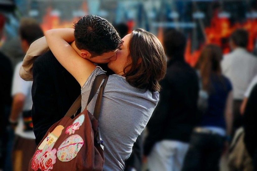18+ Kissing Pictures Of love Couple | HD Kissing Wallpapers of Couples
