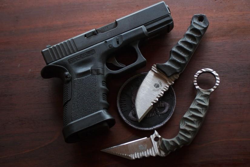 Glock 23 and Phantom Steelworks Knives by OpZulu on DeviantArt
