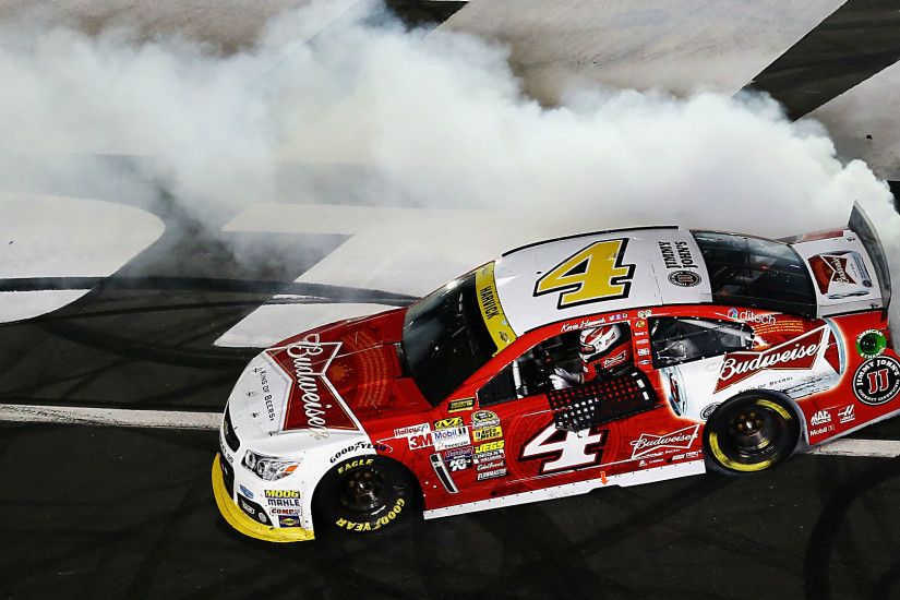 Kevin Harvick wins as fight erupts after Cup race at Charlotte | NASCAR |  Sporting News