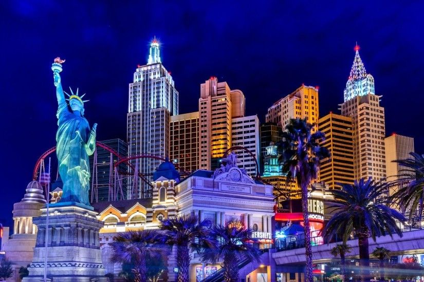 New York-New York Hotel & Casino in Las Vegas at night wallpaper