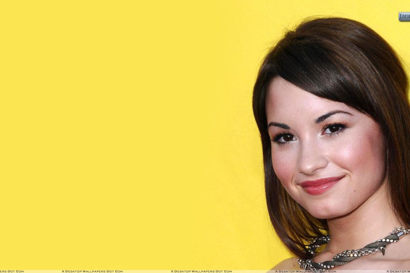You are viewing wallpaper titled "Demi Lovato Smiling Cute Face Closeup ...