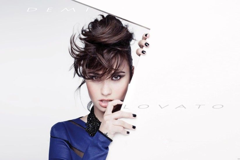 Demi Lovato Widescreen Wallpaper