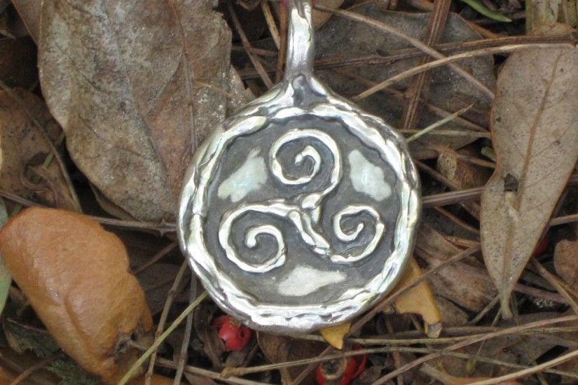 ... Misc Celts Spiral Myth Barbarian Nature Forest Mountain Necklace  Triskel Paganism Pagan Viking North Triskell Celtic Gallic Nordic Cross Hd  Wallpapers