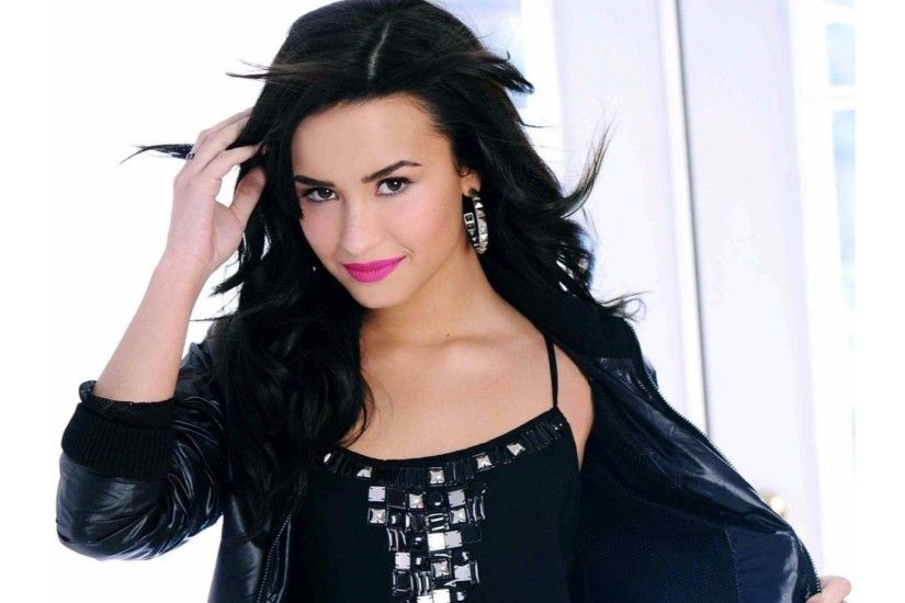 Amazing Demi Lovato 4K Wallpaper