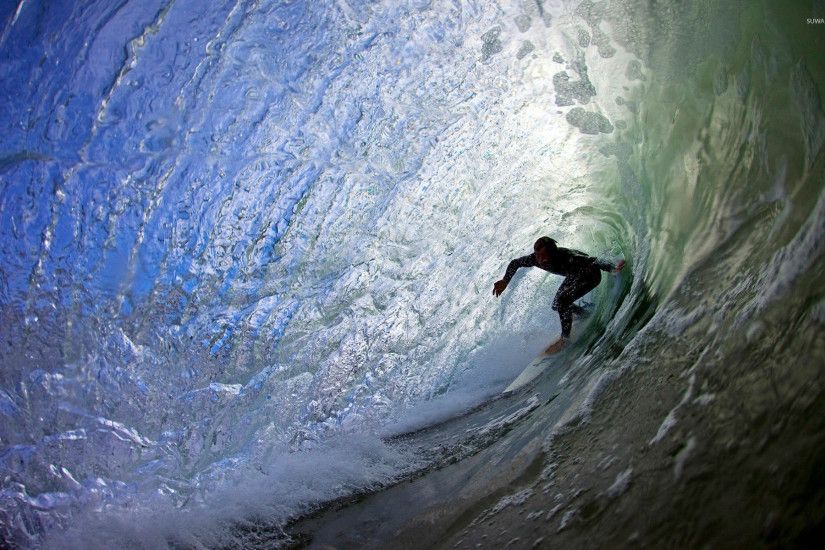Surfing under the wave wallpaper