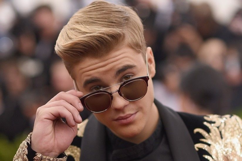 Preview wallpaper justin bieber, singer, sunglasses, style 1920x1080