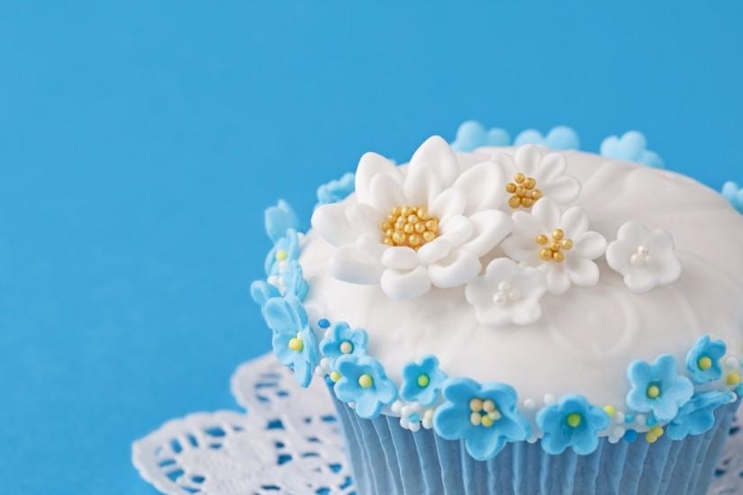 2560x1080 Wallpaper cupcake, decoration, flowers, cream