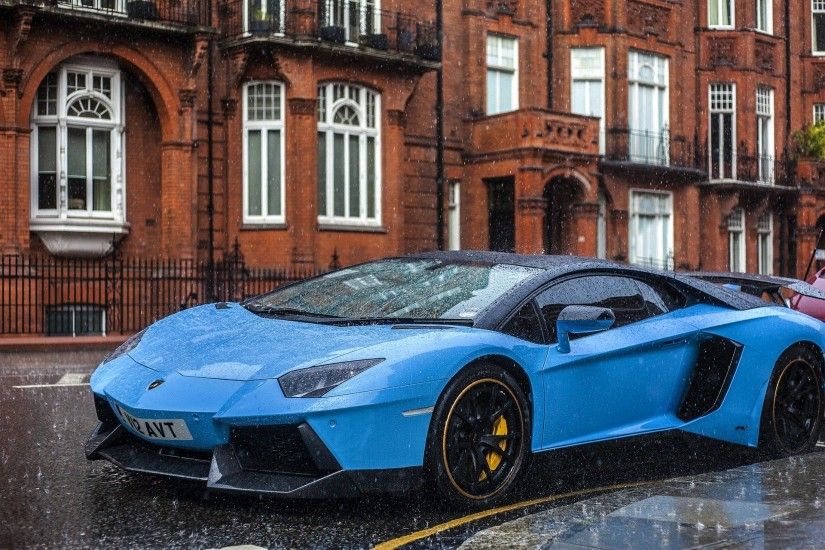 Aventador Lamborghini Blue Car in Rain HD Luxury Wallpaper
