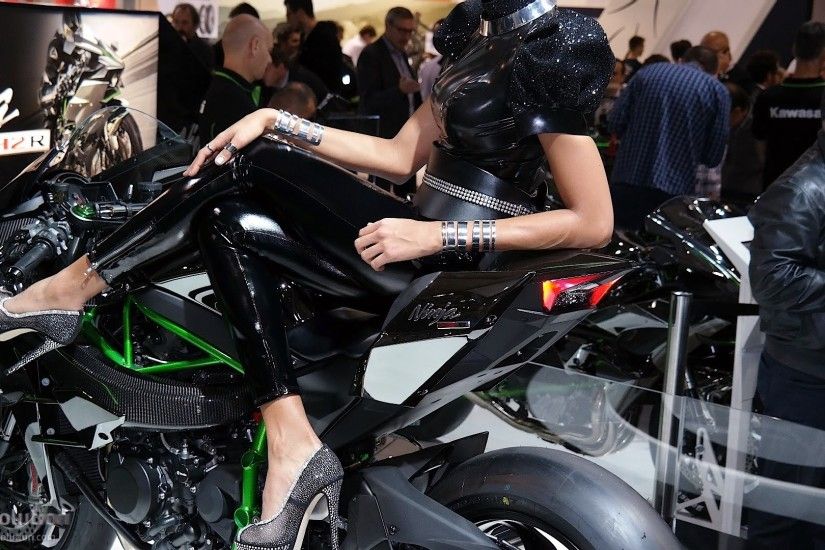 Kawasaki Ninja H2R, a "F1 Superbike" live at EICMA Milan Motorcycle Show  [Mega Gallery] - YouTube