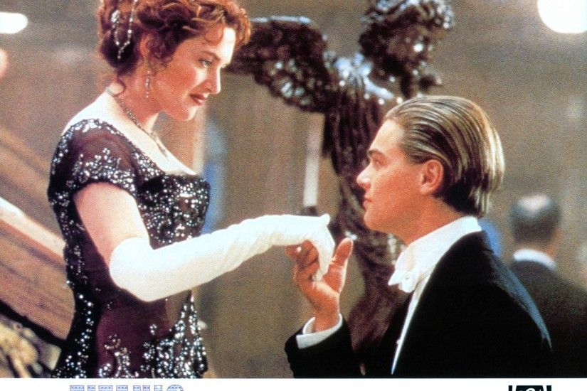 PHOTO: Kate Winslet and Leonardo DiCaprio appear in a scene from the film ' Titanic', 1997.