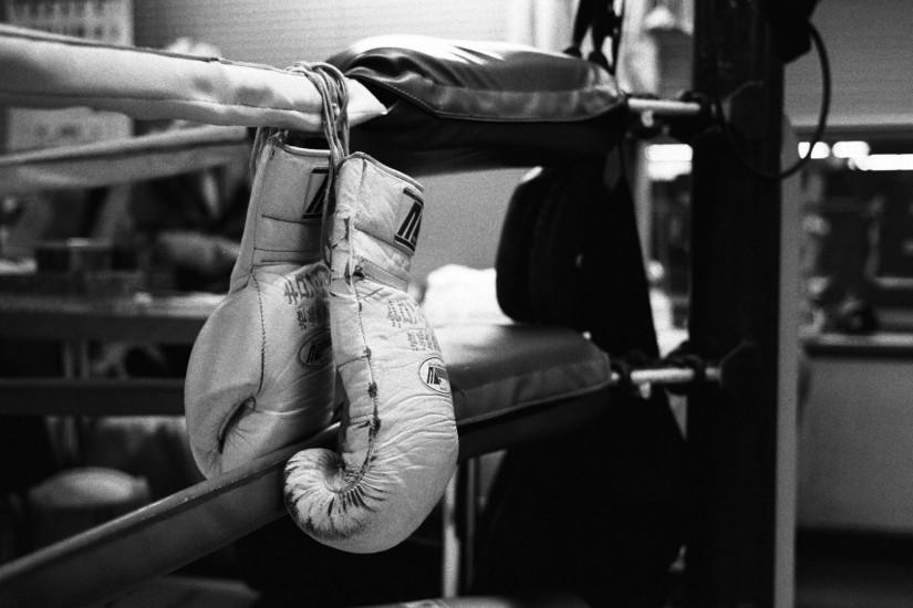 Boxing Gloves Black And White Wallpaper