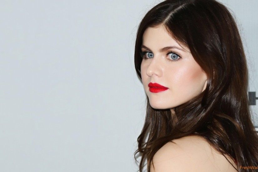 <b>Alexandra Daddario Wallpapers</b>, Amazing 44 <b>