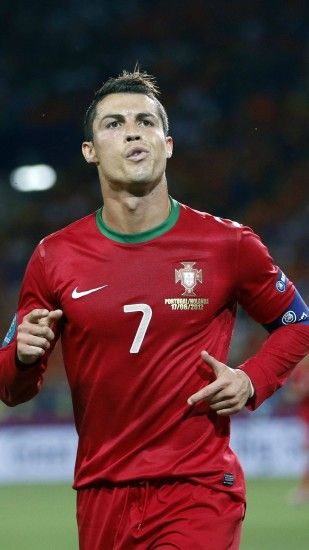 Cristiano Ronaldo HD wallpaper for iPhone
