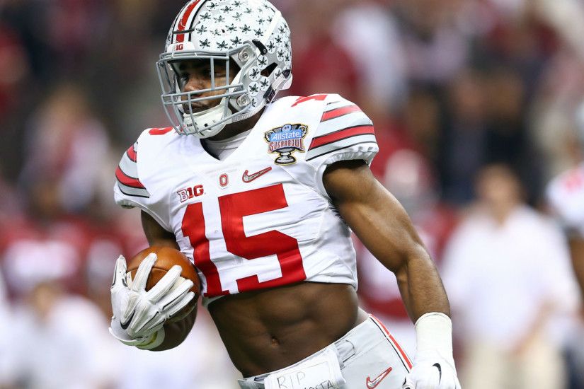 Should the Eagles Use the Eighth Overall Pick on Ezekiel Elliott? –  PhillyInfluencer.com