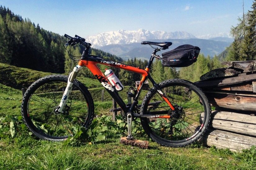 4K HD Wallpaper 2: KTM Professional Mountain Bike