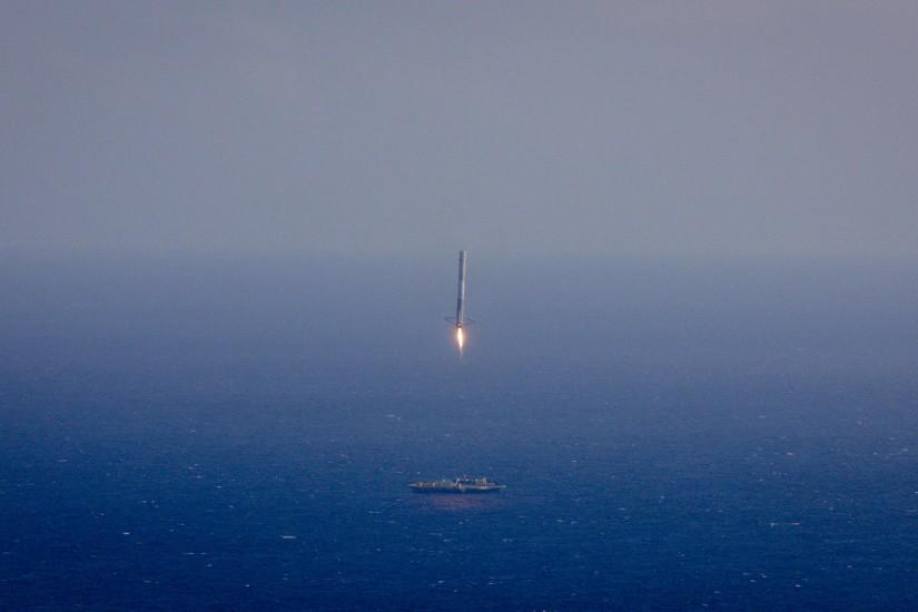 spacex-falcon-rocket-launches-makes-hard-landing_1429287617