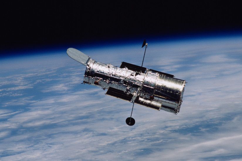 Hubble Space Telescope in orbit wallpaper 3840x2160 jpg