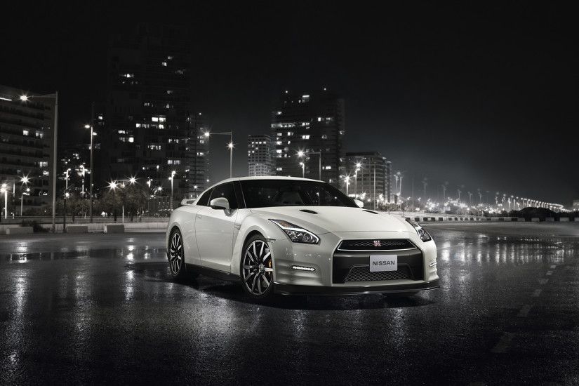 2015 Nissan GT-R picture