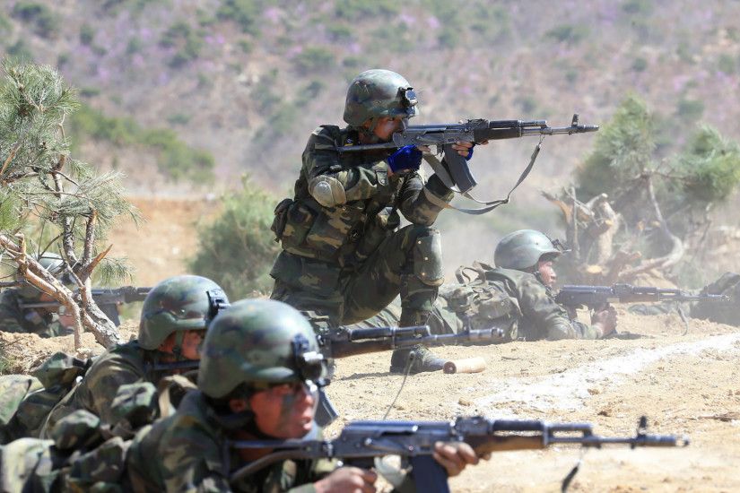 North Korean Special Forces firing their Type-88 Assault Rifle in a  live-firing