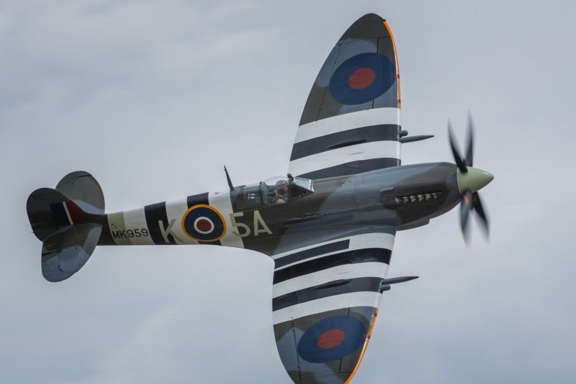 3840x2160 Wallpaper spitfire, aircraft, fighter, flying, sky